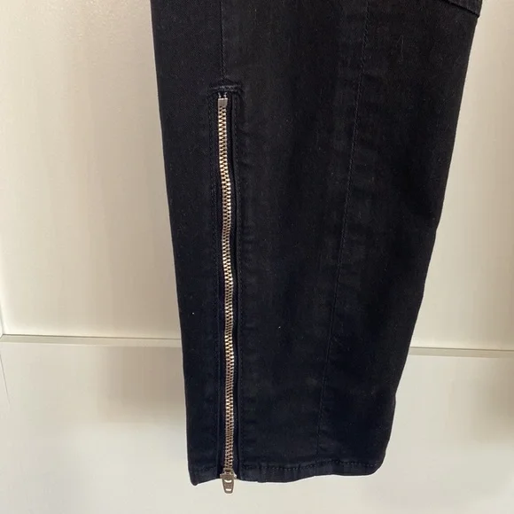 J Brand Cargo Ankle Zipper Black Jeans Premium Stretch Cotton/Lycra Size 28 EUC - Picture 3 of 9